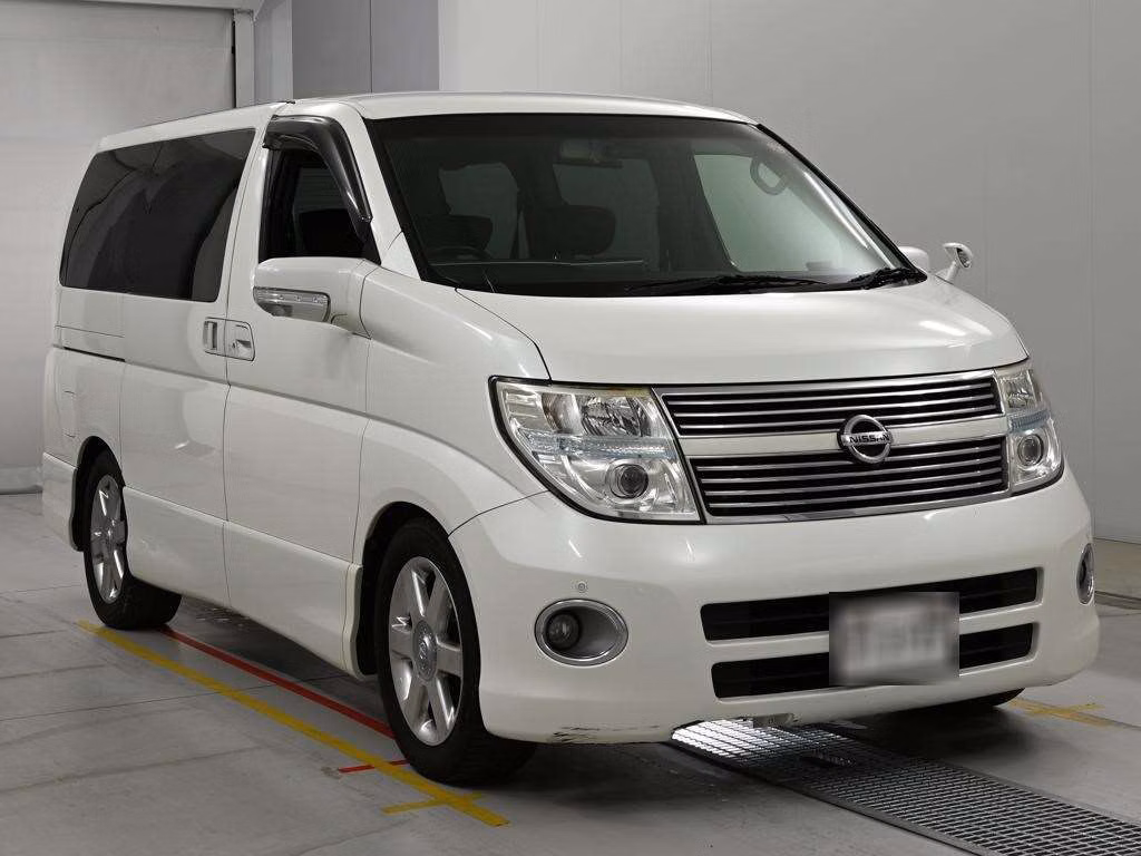 NISSAN ELGRAND