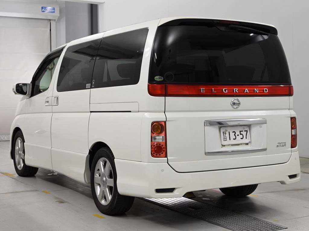 NISSAN ELGRAND