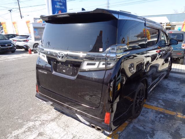 TOYOTA VELLFIRE