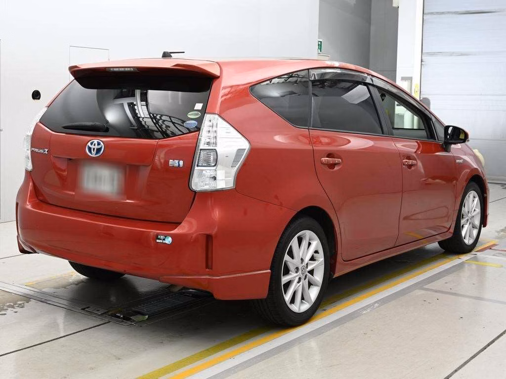 TOYOTA PRIUS ALPHA