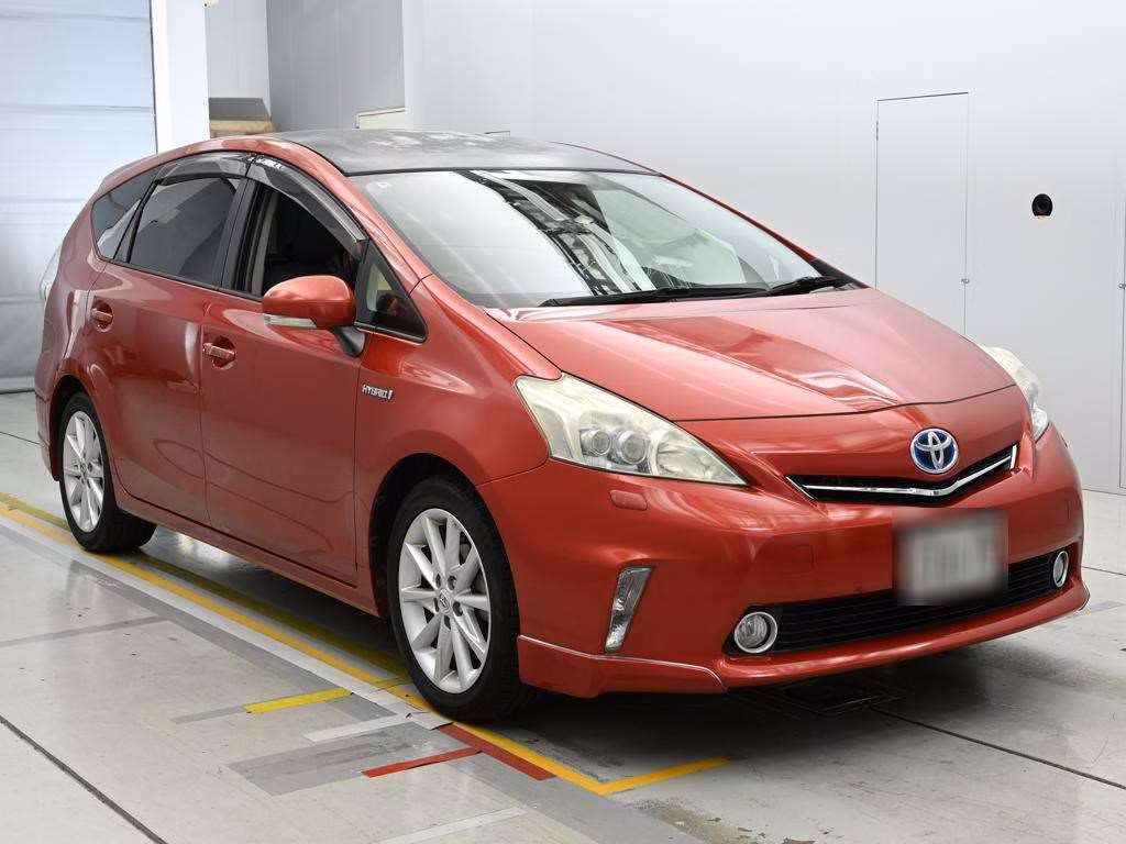TOYOTA PRIUS ALPHA