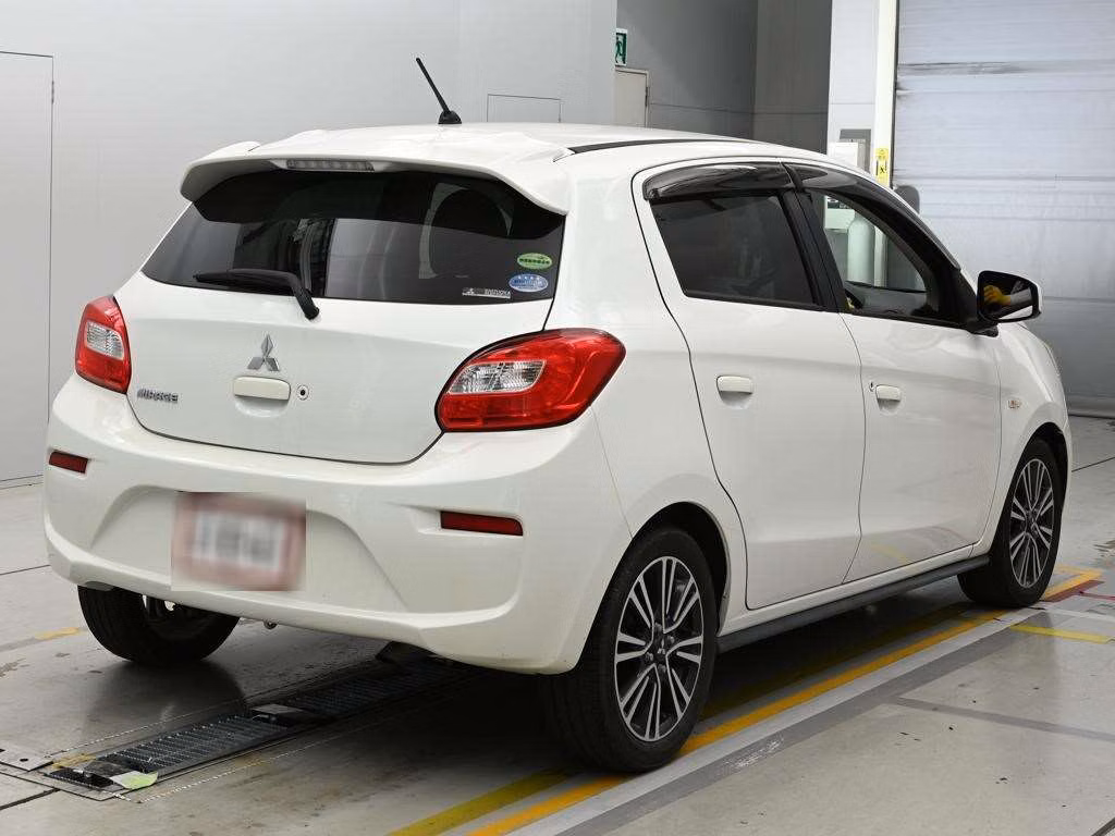 MITSUBISHI MIRAGE