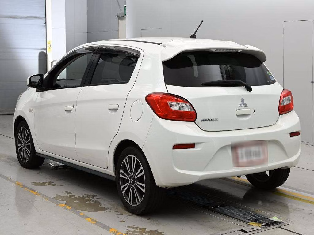 MITSUBISHI MIRAGE