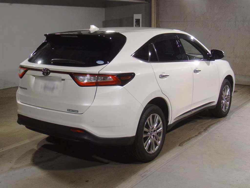 TOYOTA HARRIER