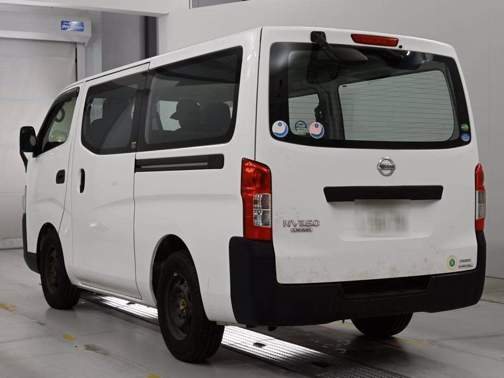 NISSAN NV350 CARAVAN