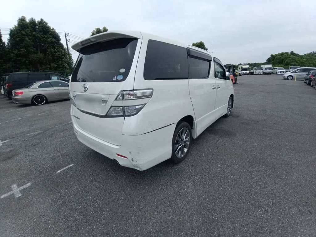 TOYOTA VELLFIRE
