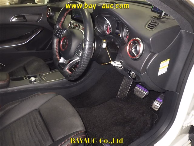 MERCEDES-BENZ CLA-CLASS
