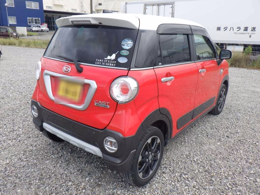 DAIHATSU CAST