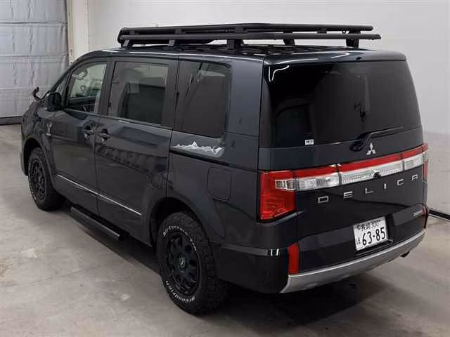 MITSUBISHI DELICA D:5
