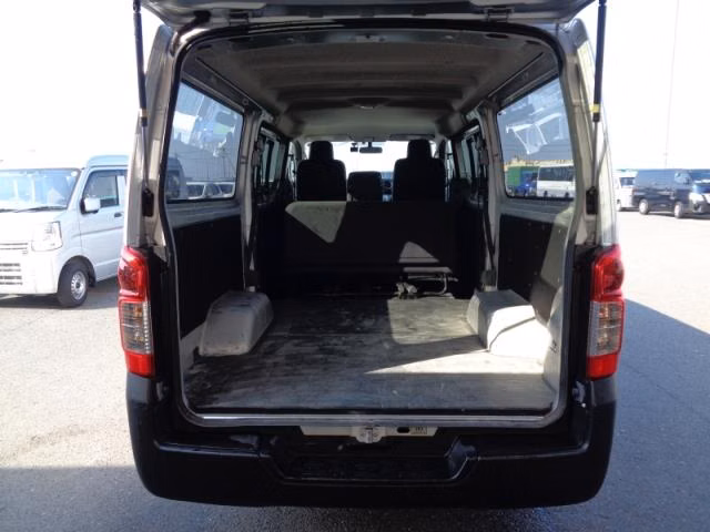 NISSAN NV350 CARAVAN