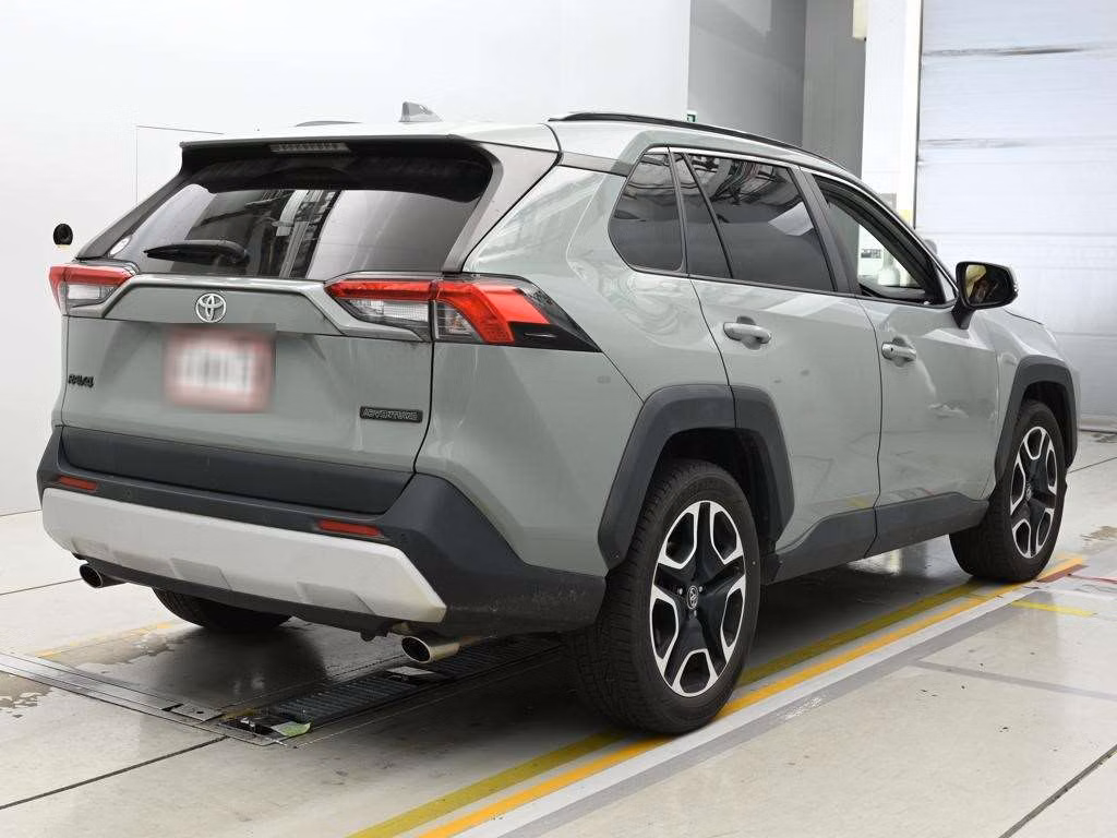 TOYOTA RAV4