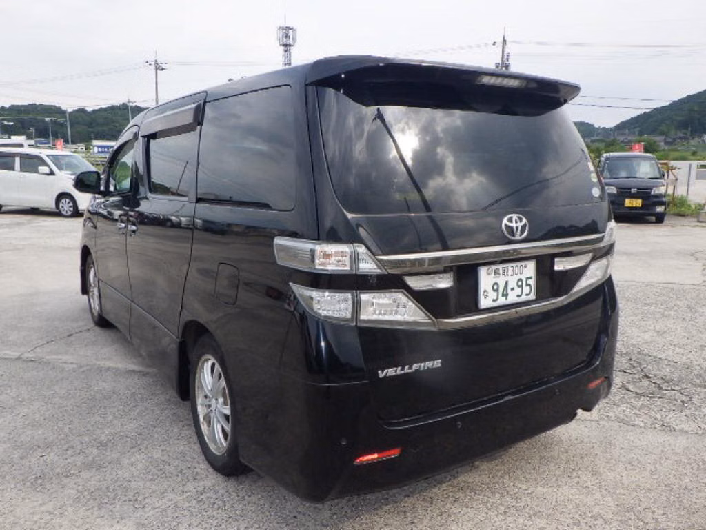 TOYOTA VELLFIRE