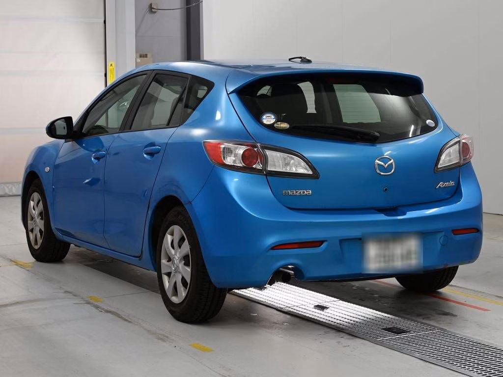 MAZDA AXELA