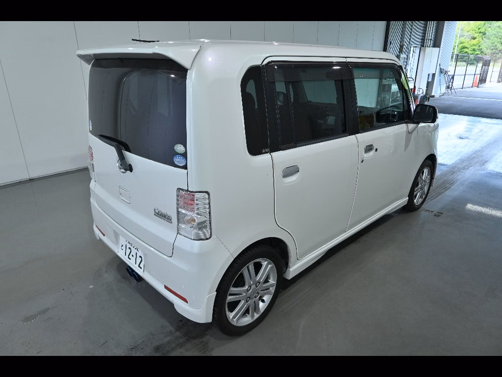 DAIHATSU MOVE CONTE