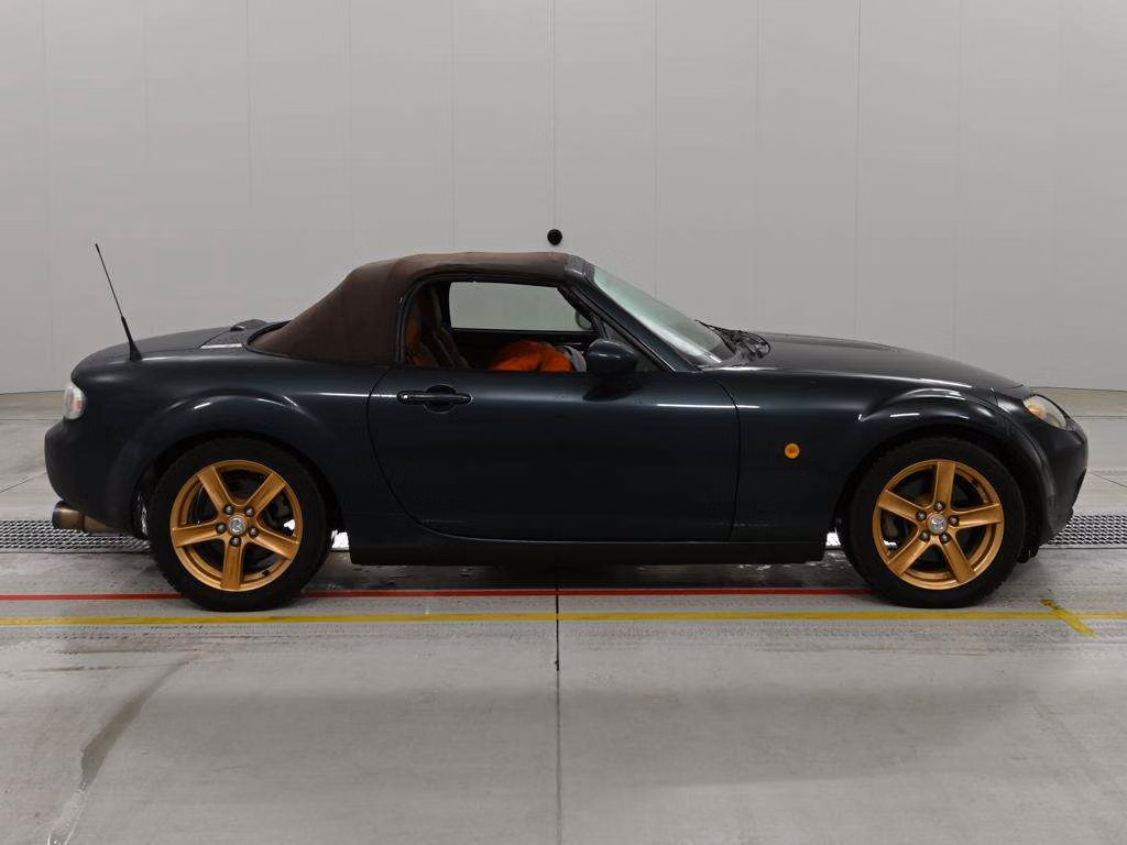 MAZDA ROADSTER