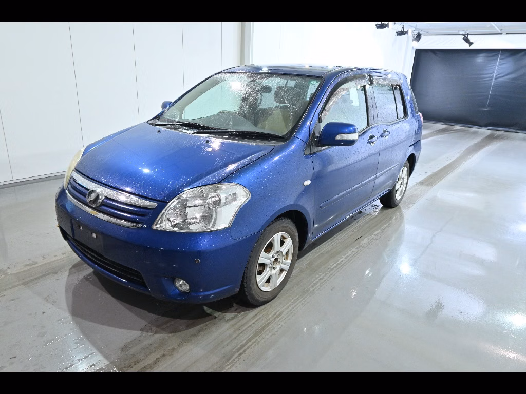 TOYOTA RAUM