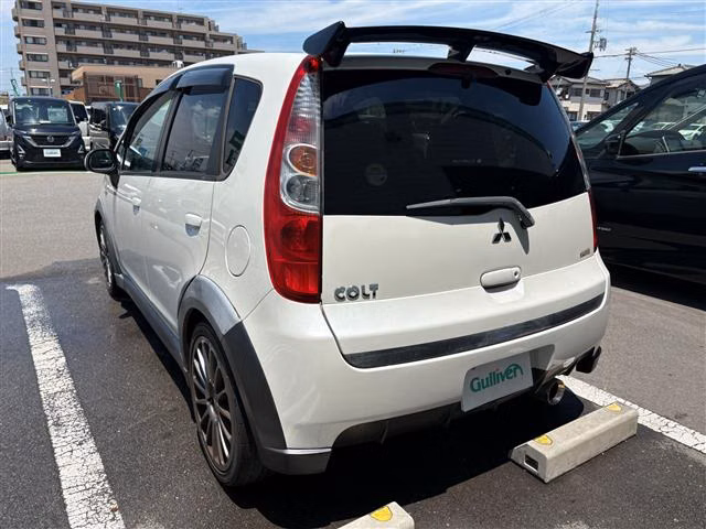 MITSUBISHI COLT