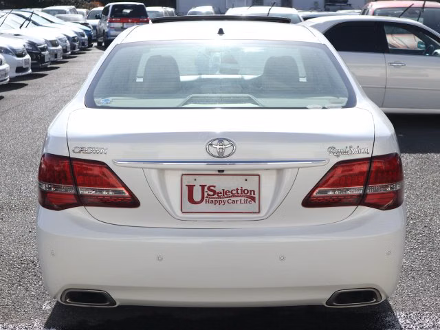 TOYOTA CROWN