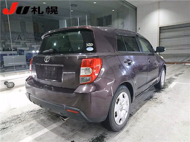 TOYOTA IST