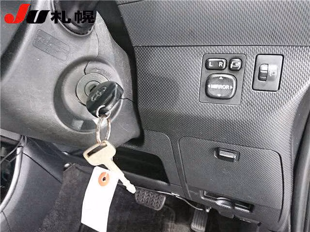TOYOTA IST