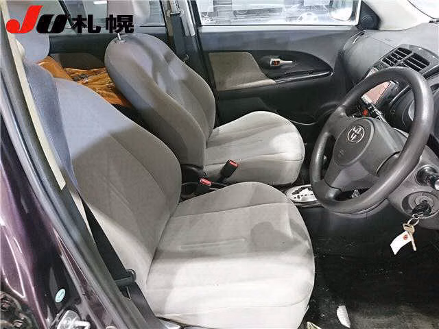 TOYOTA IST