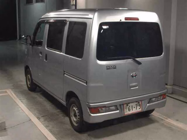 TOYOTA PIXIS VAN