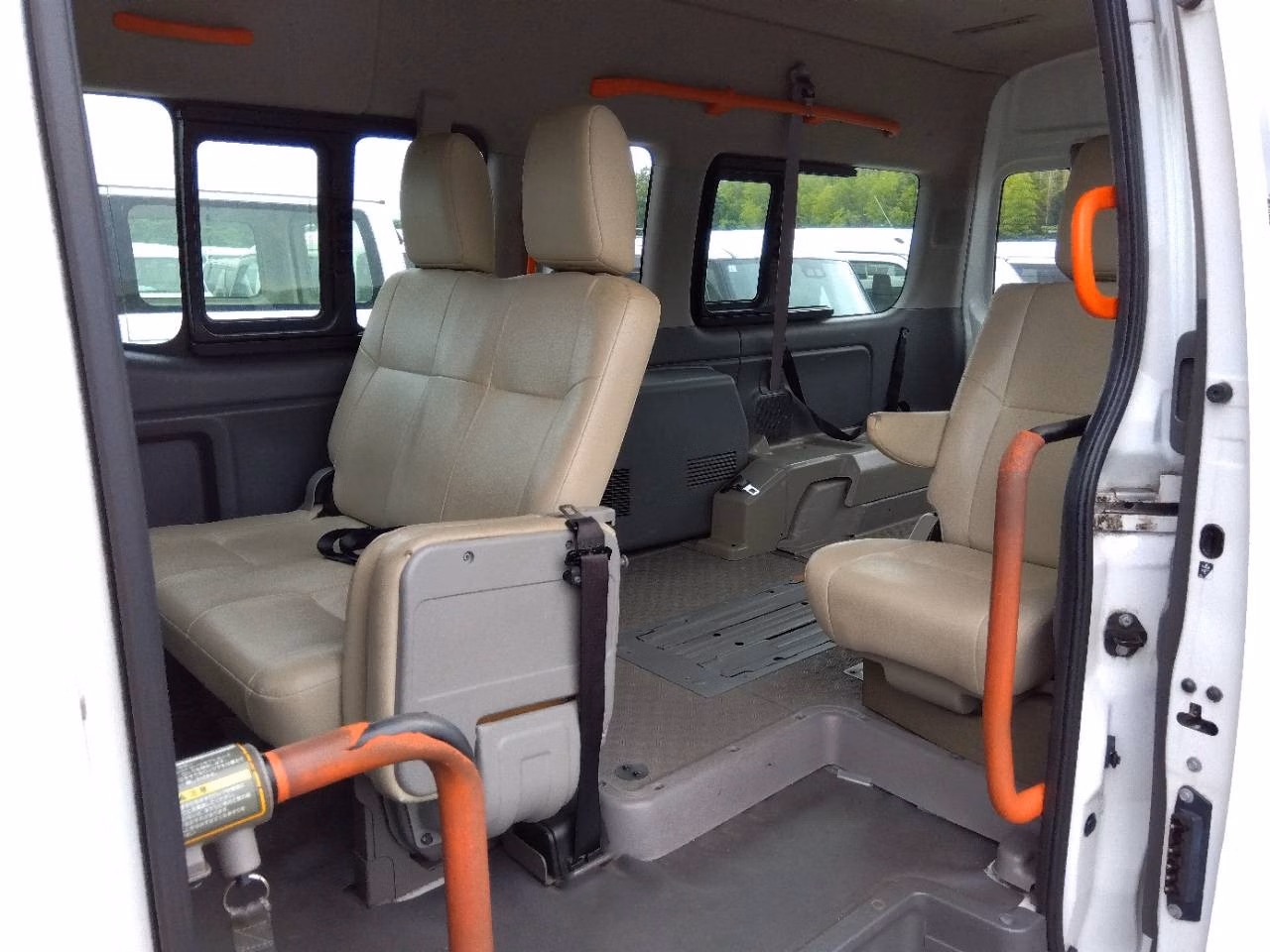 NISSAN NV350 CARAVAN