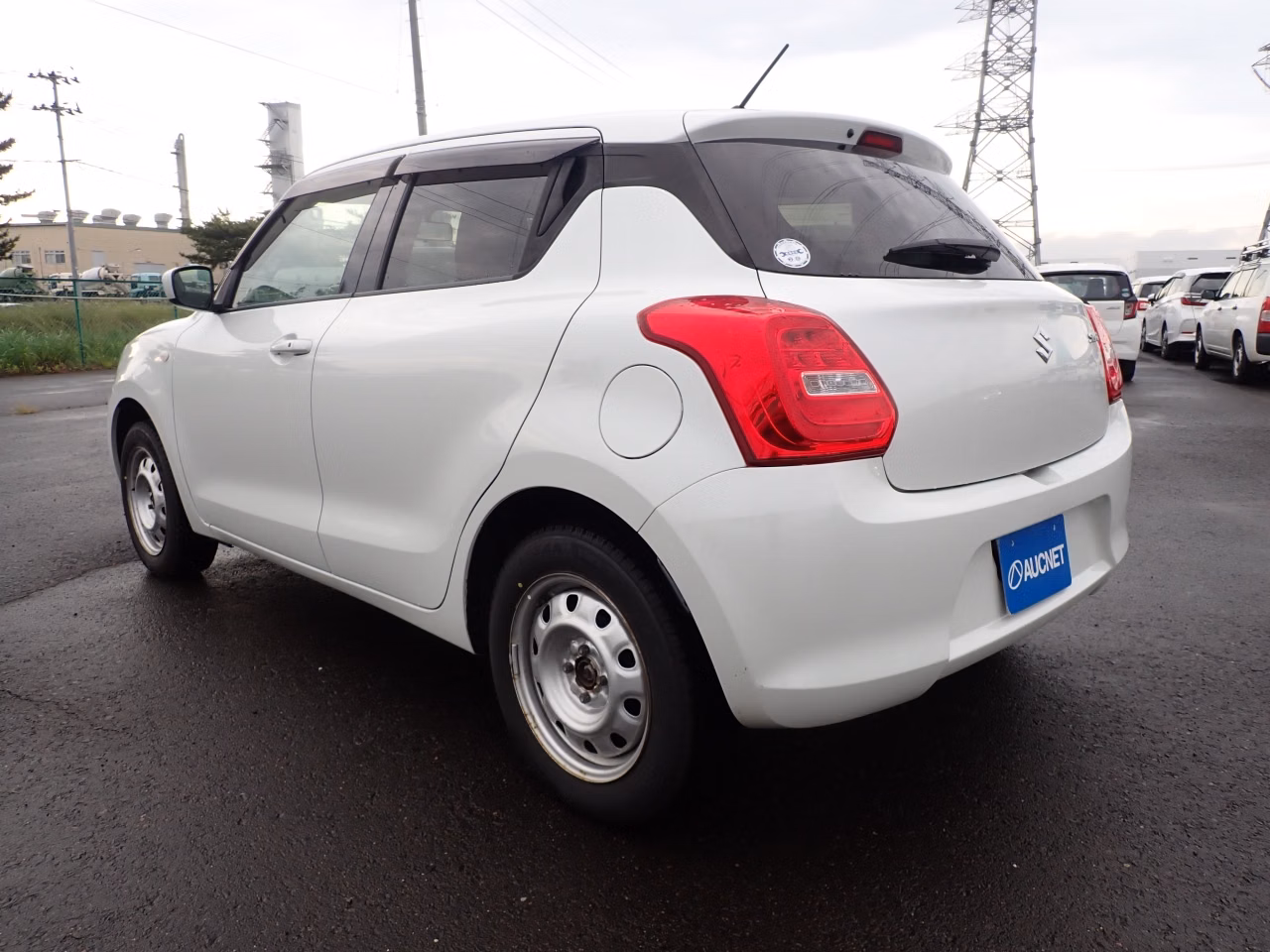 SUZUKI SWIFT