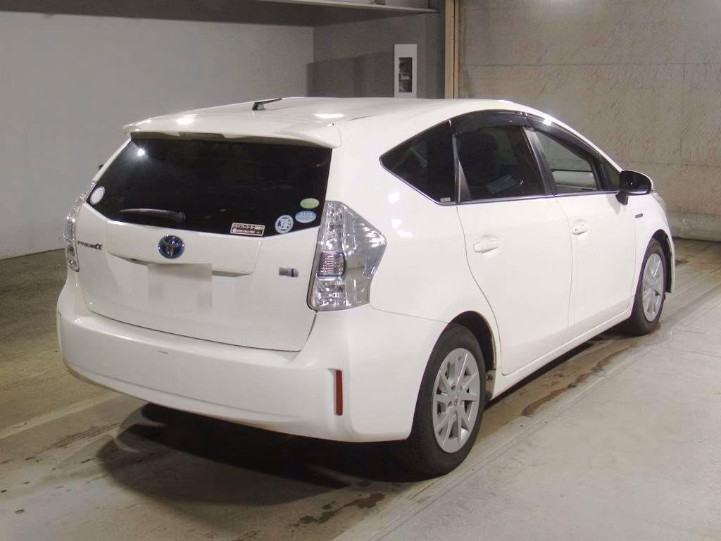 TOYOTA PRIUS ALPHA