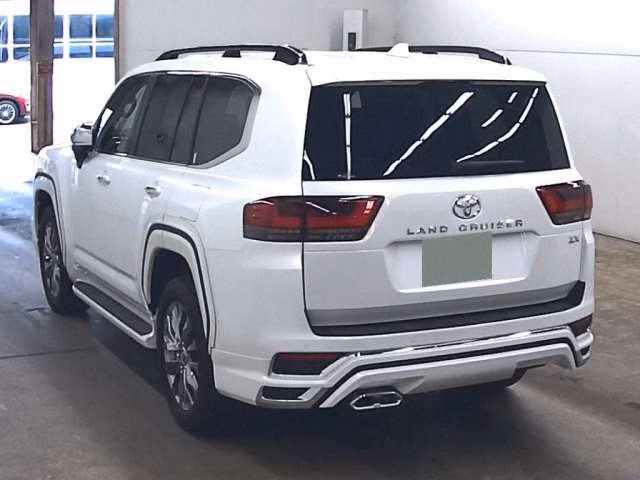 TOYOTA LAND CRUISER