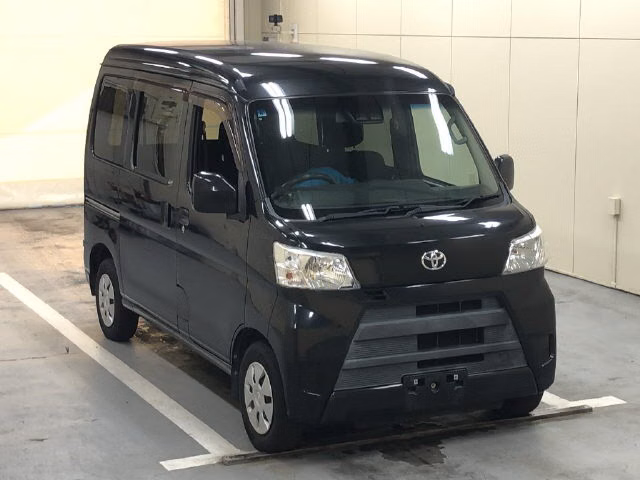 TOYOTA PIXIS VAN
