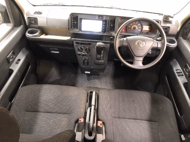 TOYOTA PIXIS VAN