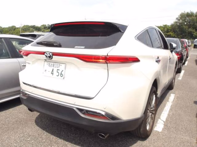 TOYOTA HARRIER
