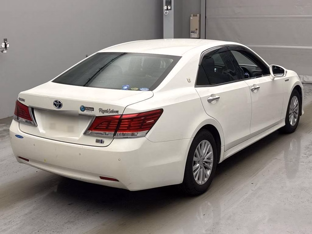 TOYOTA CROWN