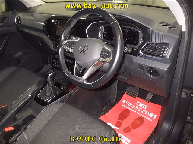 VOLKSWAGEN T-CROSS