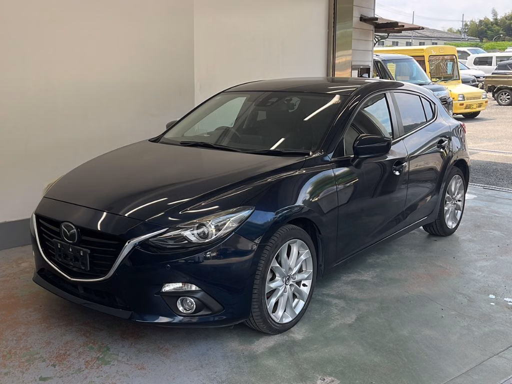 MAZDA AXELA