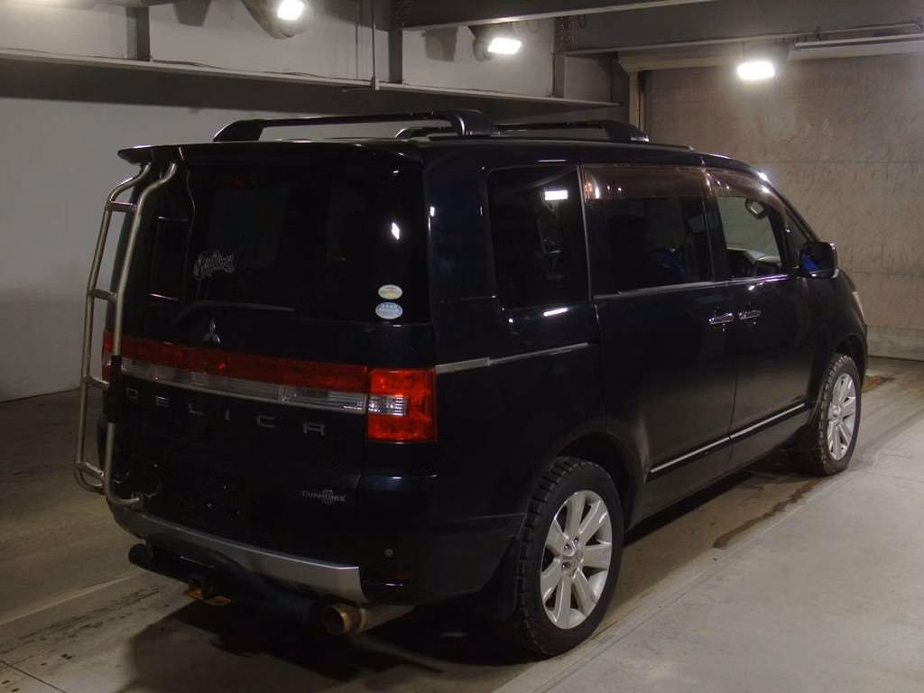 MITSUBISHI DELICA D:5