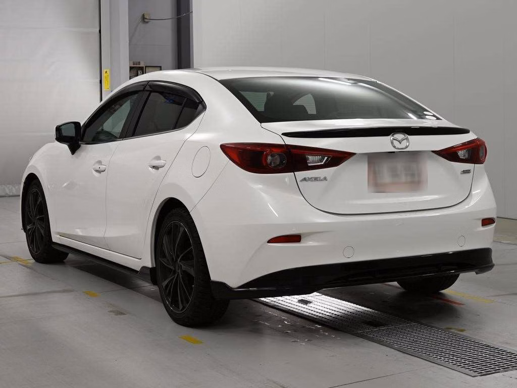 MAZDA AXELA