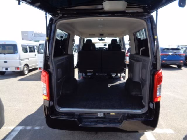 NISSAN NV350 CARAVAN