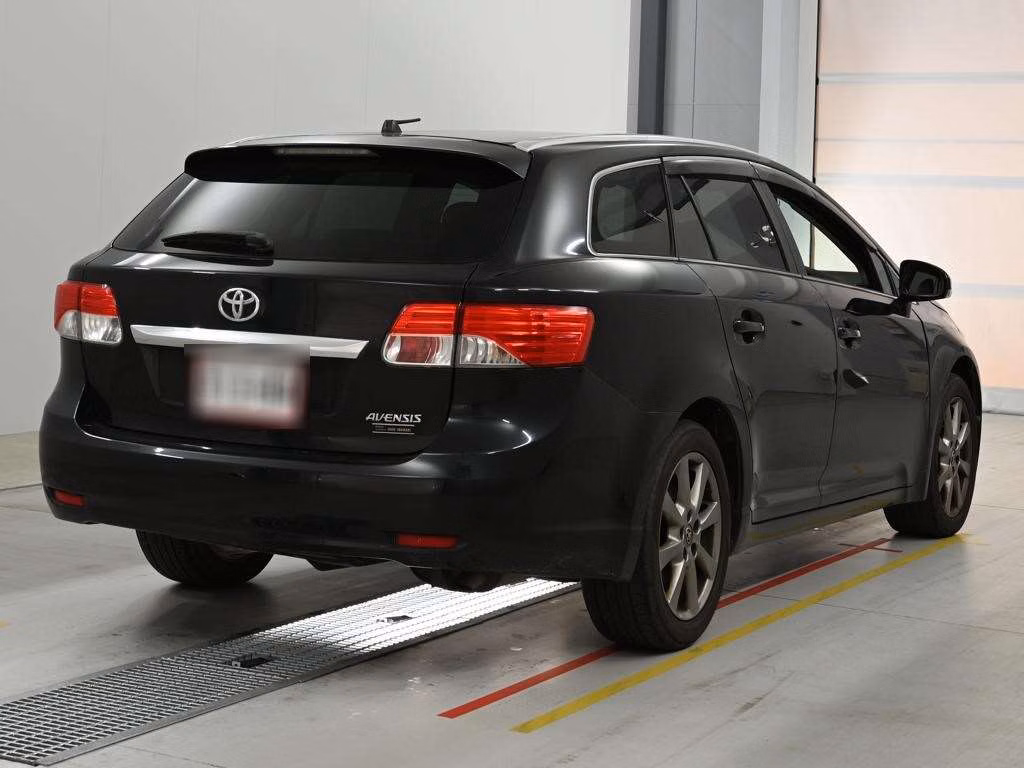 TOYOTA AVENSIS