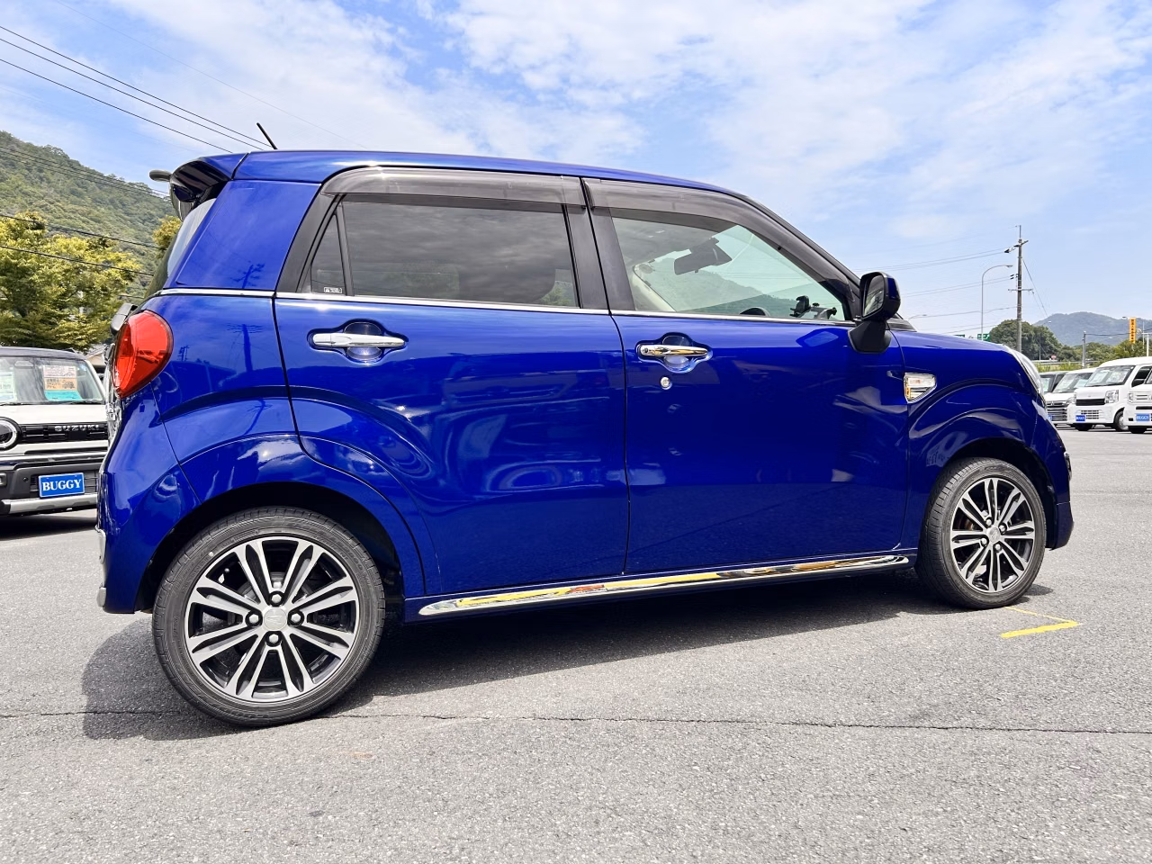 DAIHATSU CAST