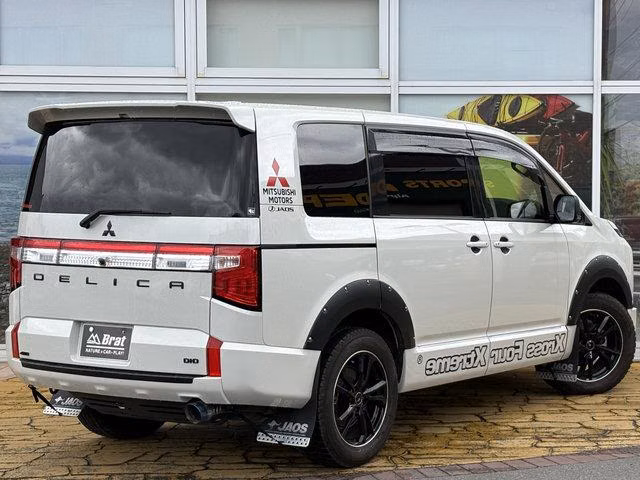 MITSUBISHI DELICA D:5