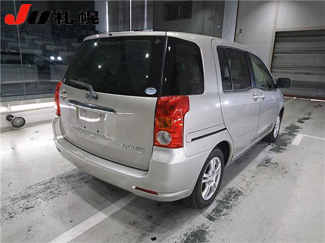 TOYOTA RAUM