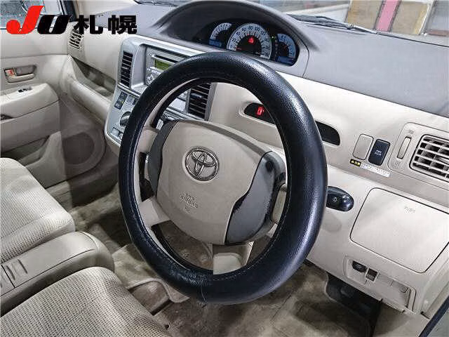 TOYOTA RAUM