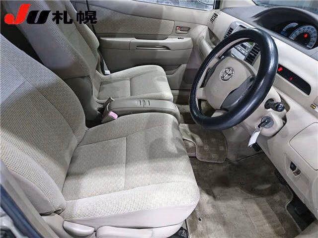 TOYOTA RAUM