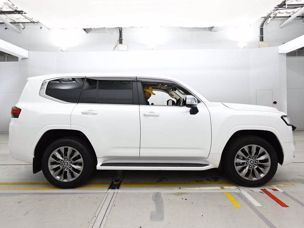 TOYOTA LAND CRUISER