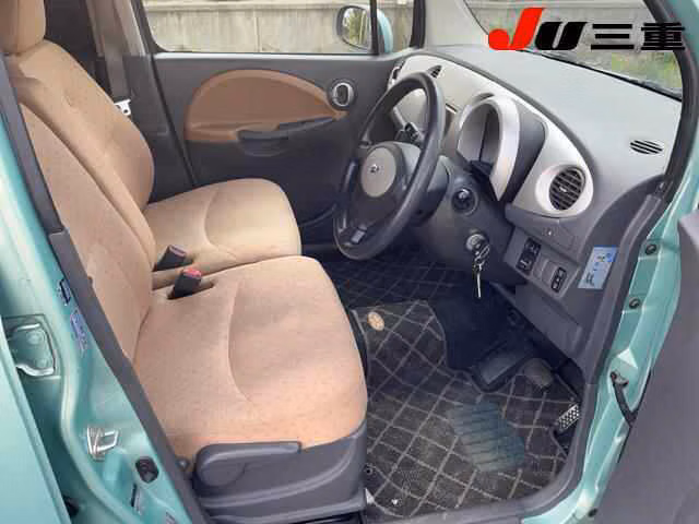 DAIHATSU MOVE LATTE