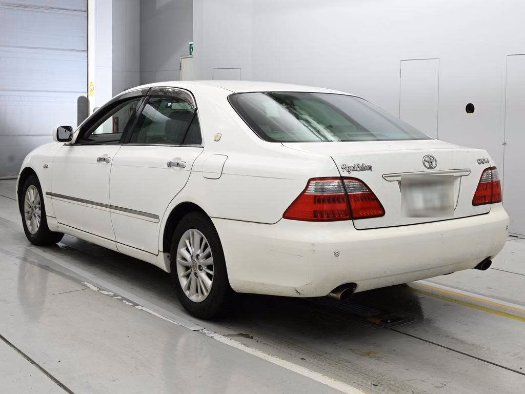 TOYOTA CROWN