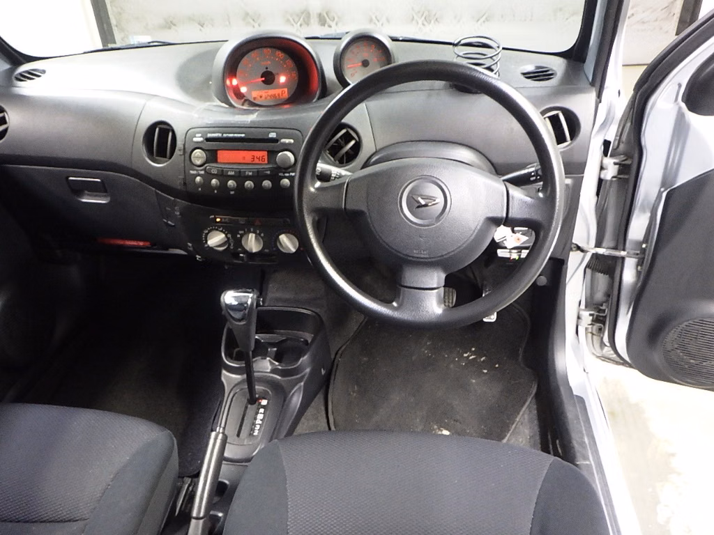DAIHATSU ESSE