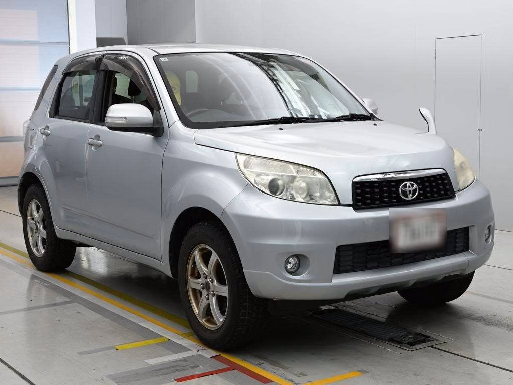 TOYOTA RUSH